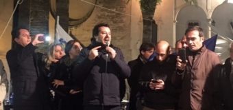 Salvini a Manfredonia: “Amo il Sud, manderò via gli immigrati. Voi il sindaco”