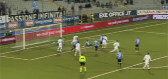 Ennesimo blitz esterno: 0-1 a Novara Sia pure in 10 uomini dal 28′, i rossoneri riescono ad espugnare il ‘Piola’. A segno Kragl