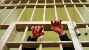 Foggia, nuova aggressione in carcere: detenuto colpisce agente penitenziario