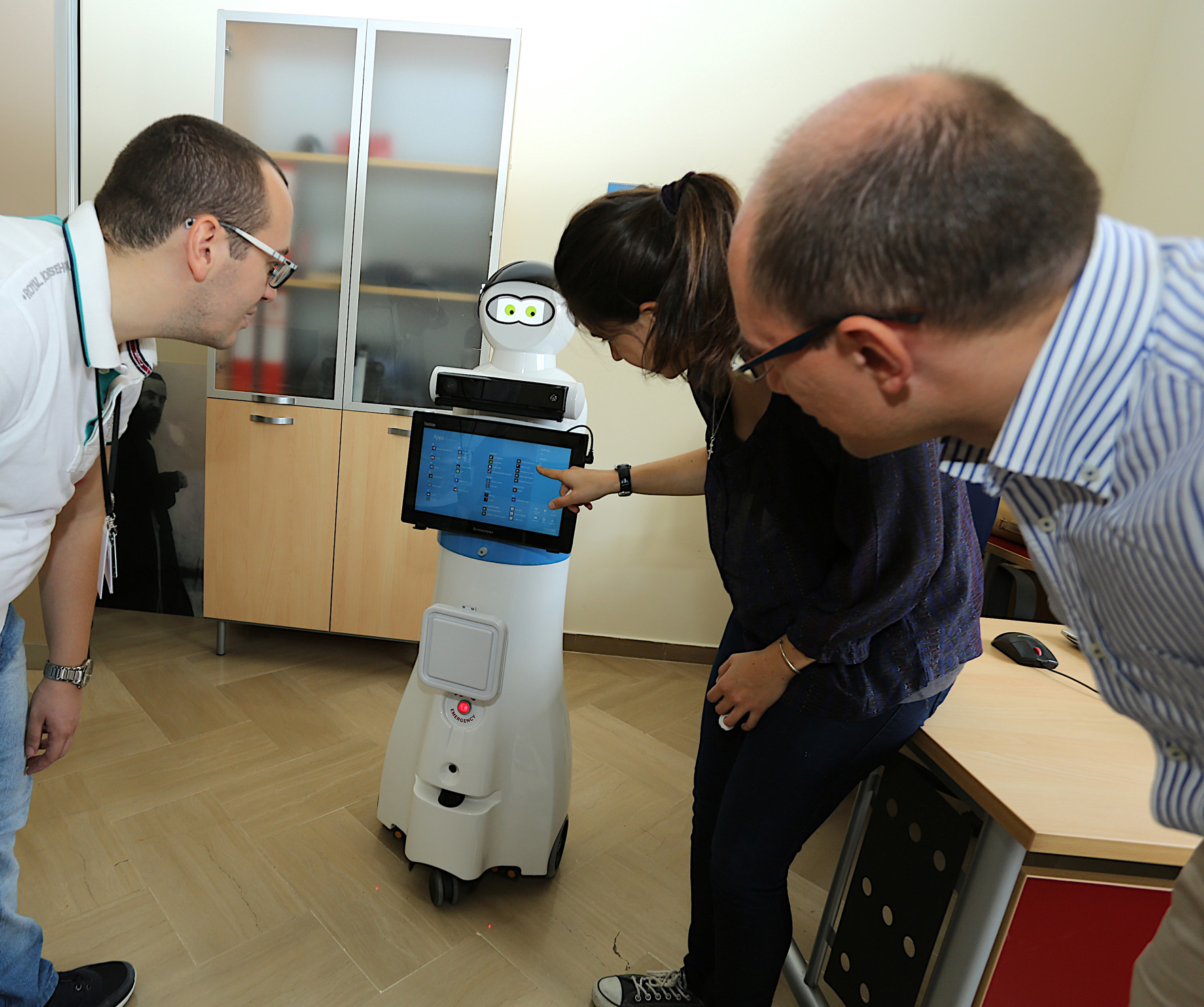Il robot M.A.R.I.O è arrivato in Casa Sollievo. Si prenderà cura degli anziani affetti da Alzheimer con demenza senile lieve